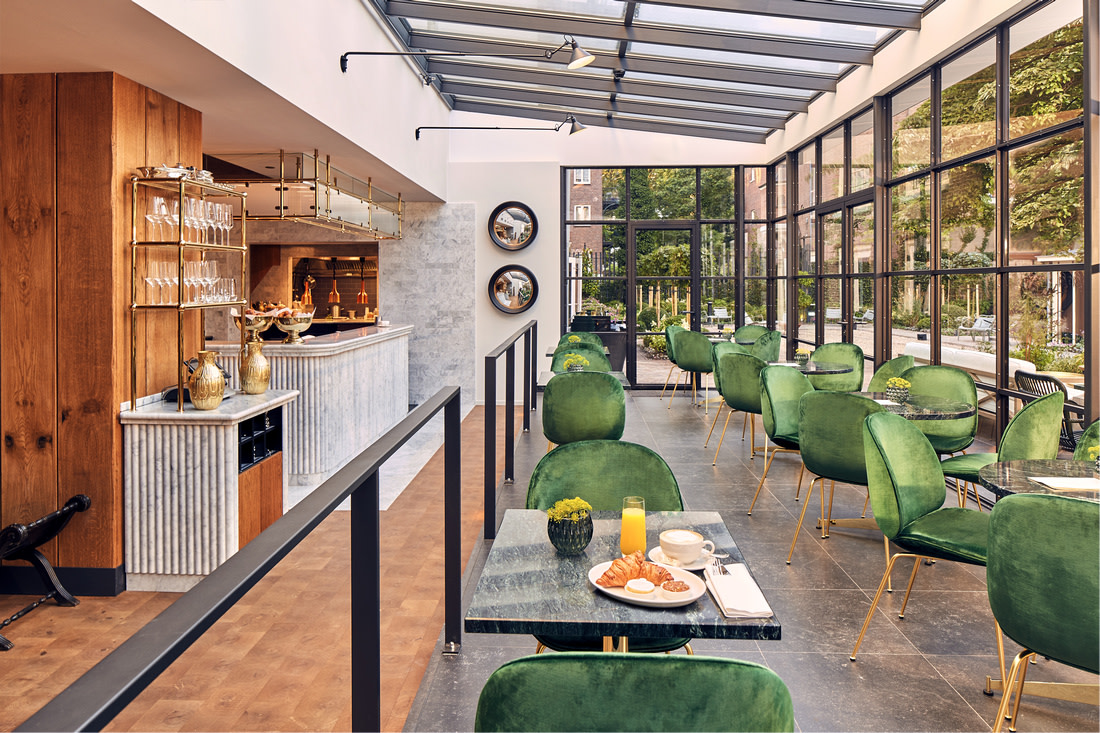 Pause at Pulitzer Restaurant